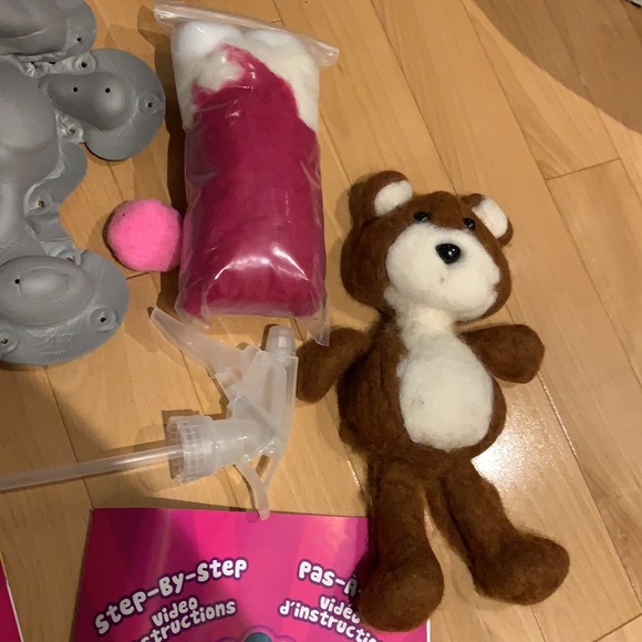 Fuzzeez - 4 pack of Bear, Dog/Bunny + Cat - Easy to Make - Picture 5 of 17